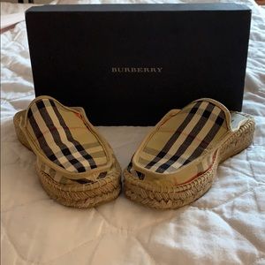Burberry Canvas slip on Espadrilles size 37 (US 6)